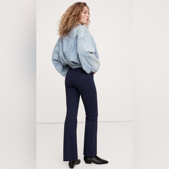 BANANA REPUBLIC FLARE EVERYWHERE PONTE PANT - Picture 3 of 11